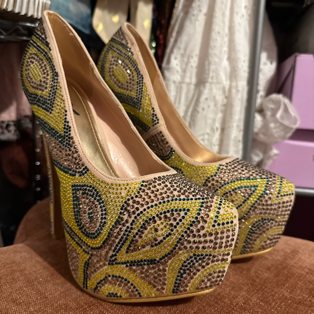ALBA Elegant Multicolor Platform Heels